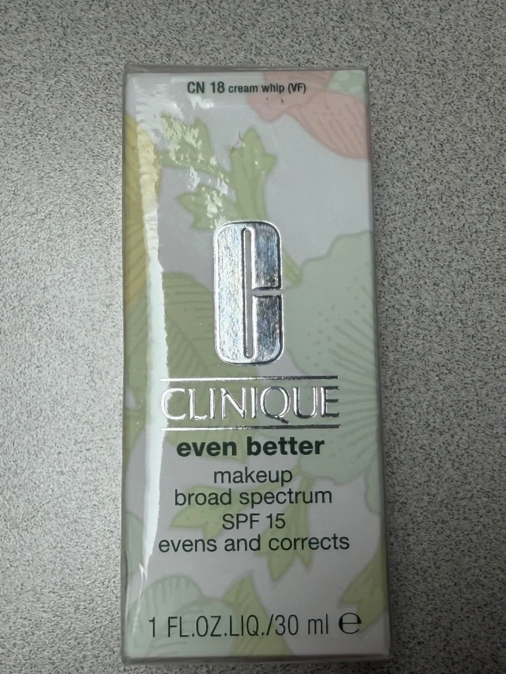 $39 Clinique Even Better makeup SPF 15 CN 18 cream whip (VF) new box